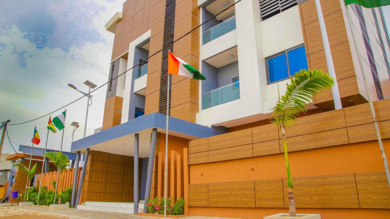 Hotel La Casa Cielo Cotonou Exterior photo