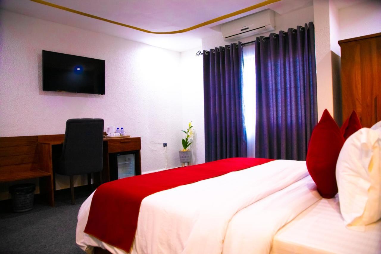 Hotel La Casa Cielo Cotonou Exterior photo