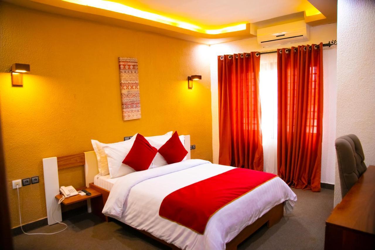 Hotel La Casa Cielo Cotonou Exterior photo