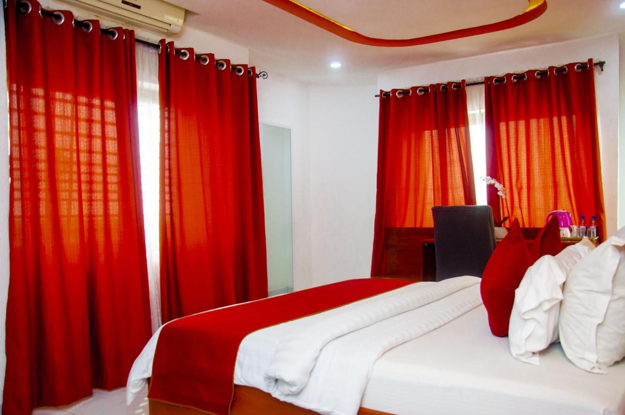 Hotel La Casa Cielo Cotonou Exterior photo